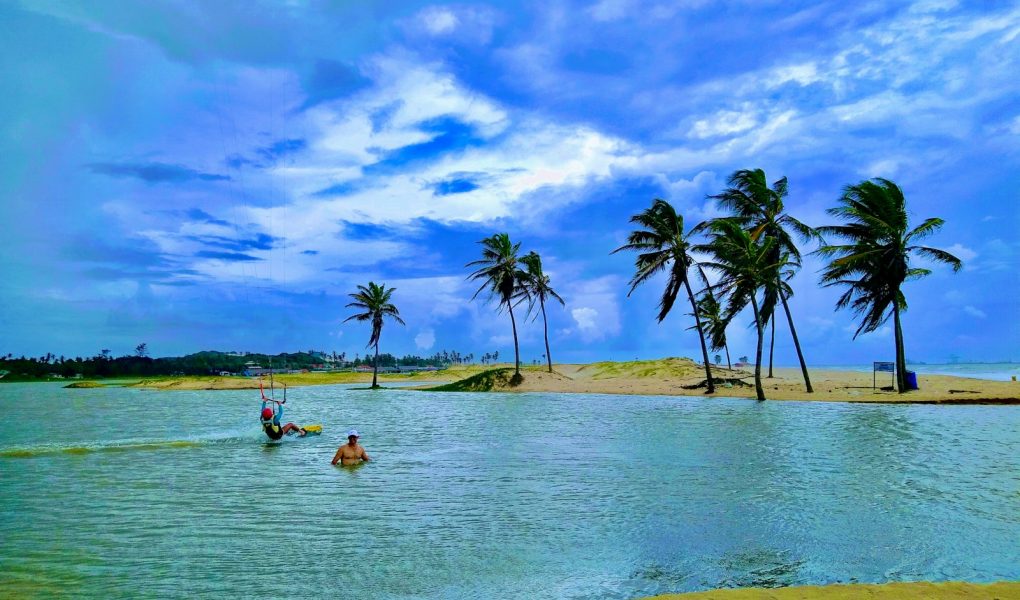 as belezas naturais de combuco: um paraíso para os turistas